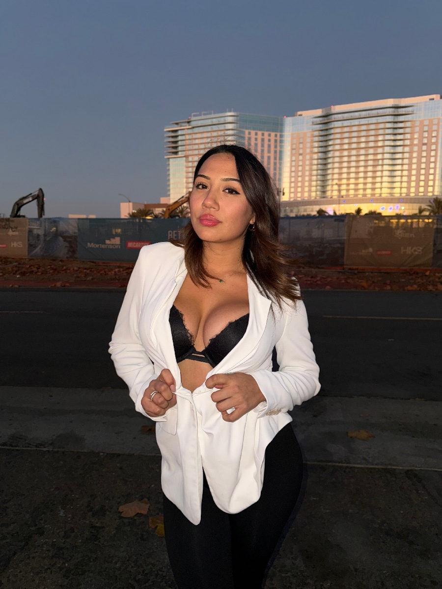 Take a pause and enjoy Ali Cruz — streaming from Valletta