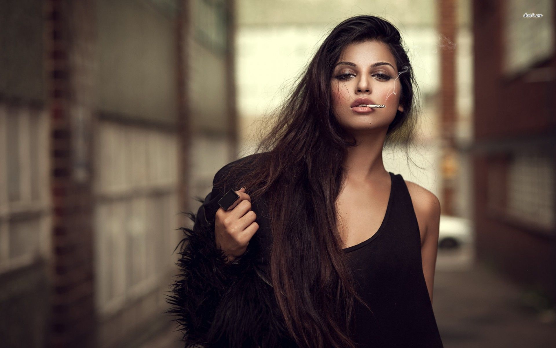 Sassy girls in Valletta