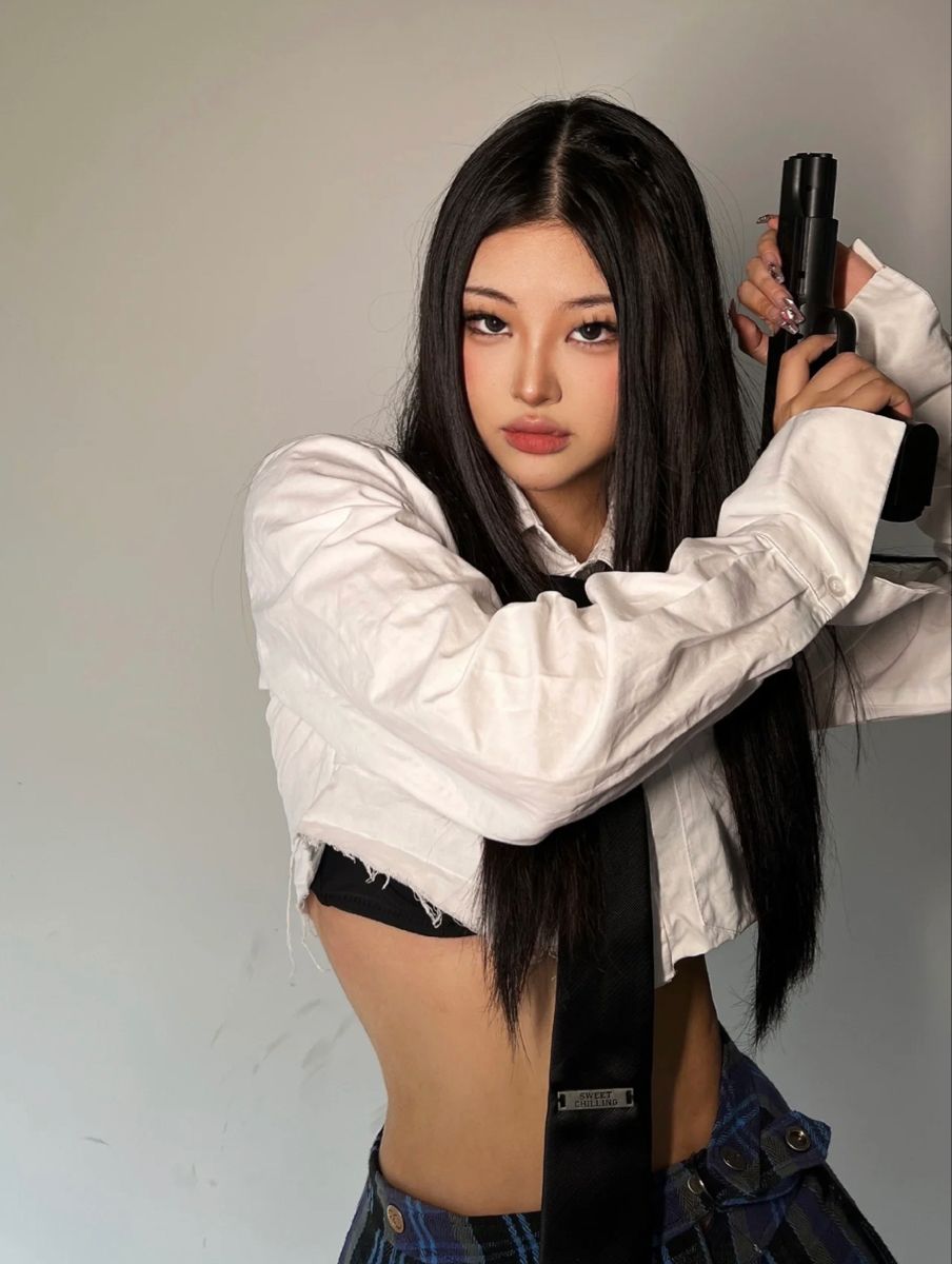 Sassy girls in Valletta