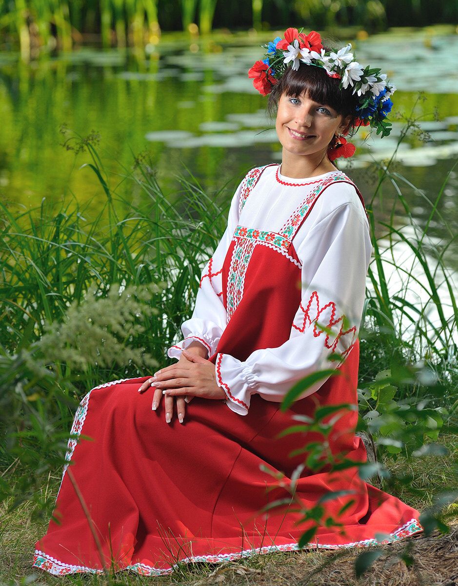 Beautiful girl Girls in Slavic costumes in Valletta