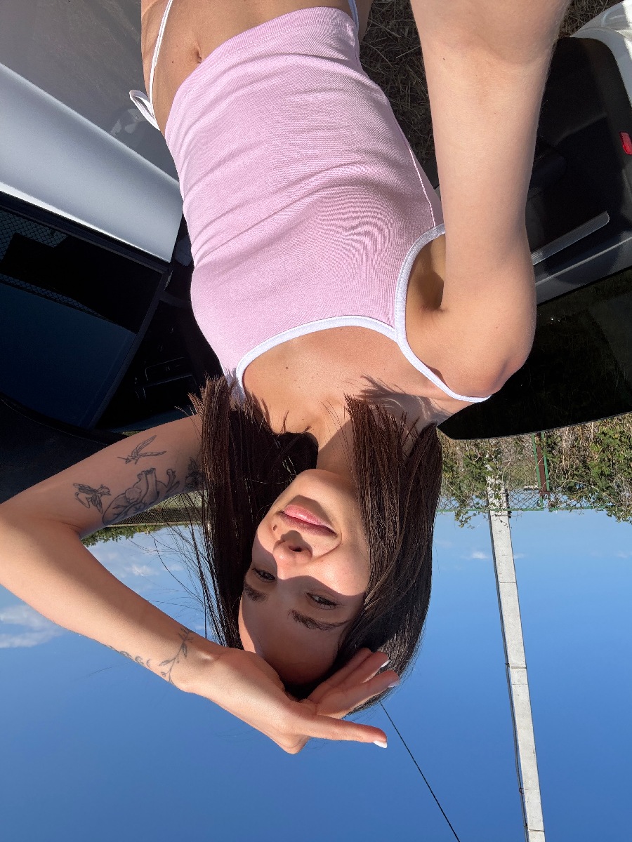 Sexy model Tina in Valletta